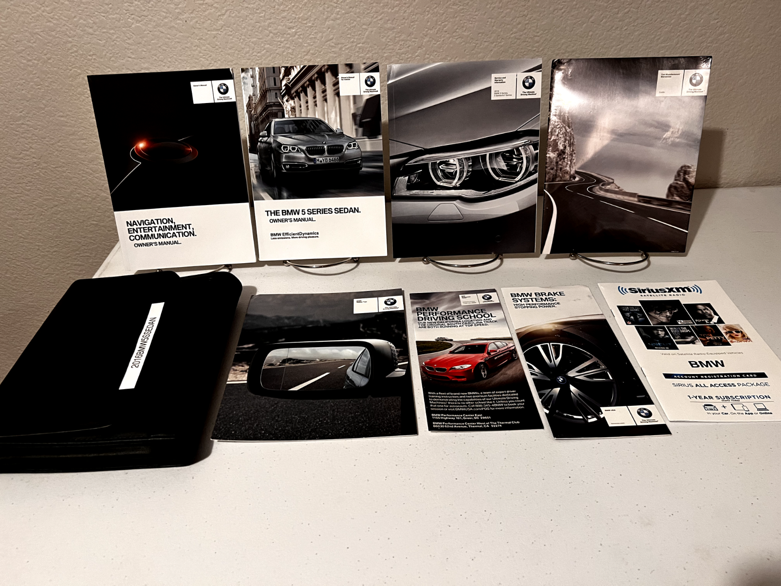 2016 BMW 5 Series Sedan Owner's Manual set w/ Supplements includes BMW logo case