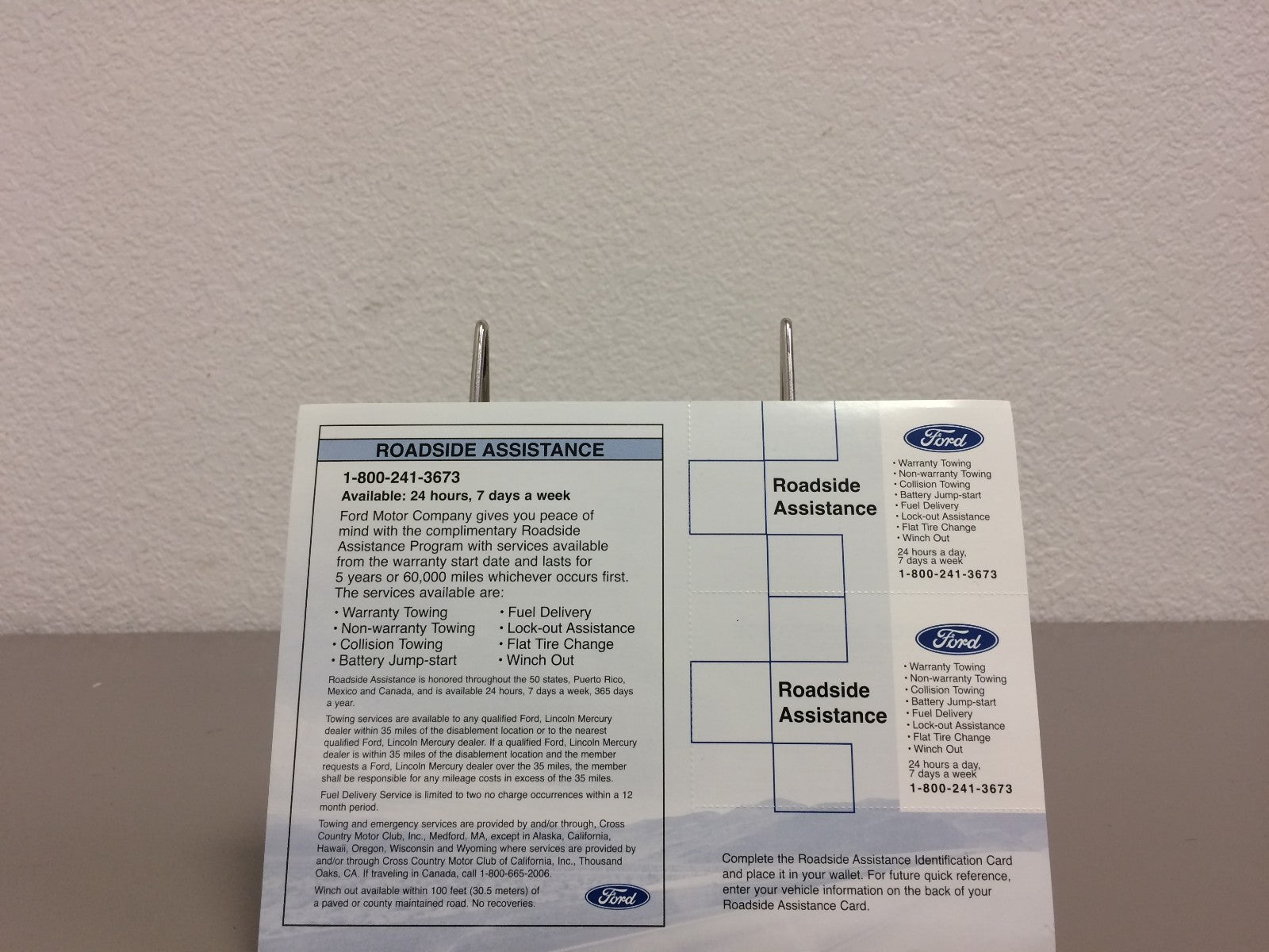 2010 Ford Fusion Hybrid Genuine OEM Owner's Manual Set w/Case and Bonus Key FOB