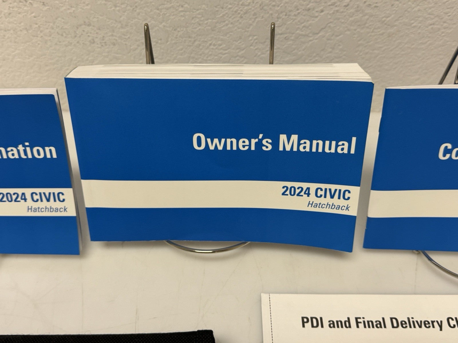 2024 Honda Civic Genuine OEM Owner's Manual Set w/Honda Case--Free Shipping!