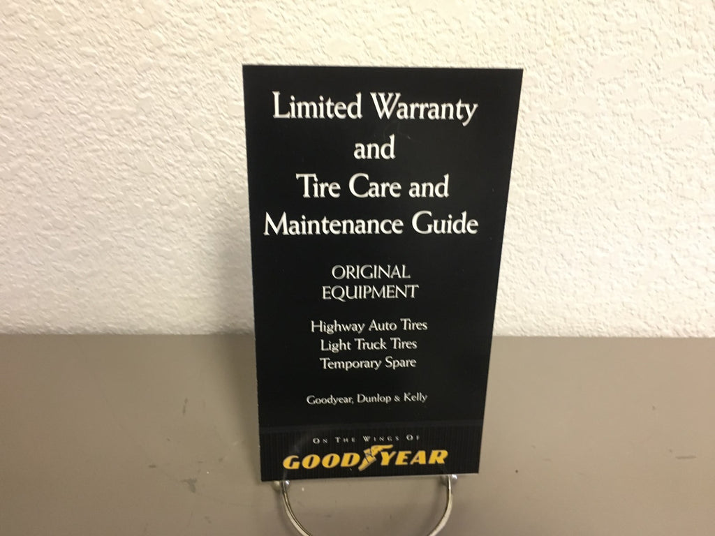 2007 Mitsubishi Galant Genuine OEM Owner's Manual Set w/Case & Bonus Key FOB