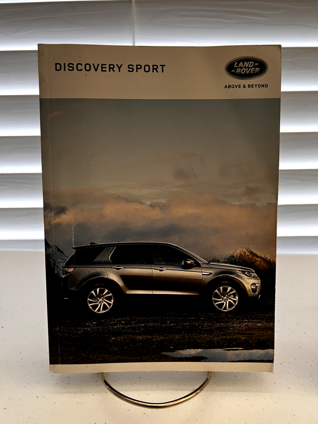 2018 Range Rover Discovery Sport OEM Owner's Manual with supplements and Case.