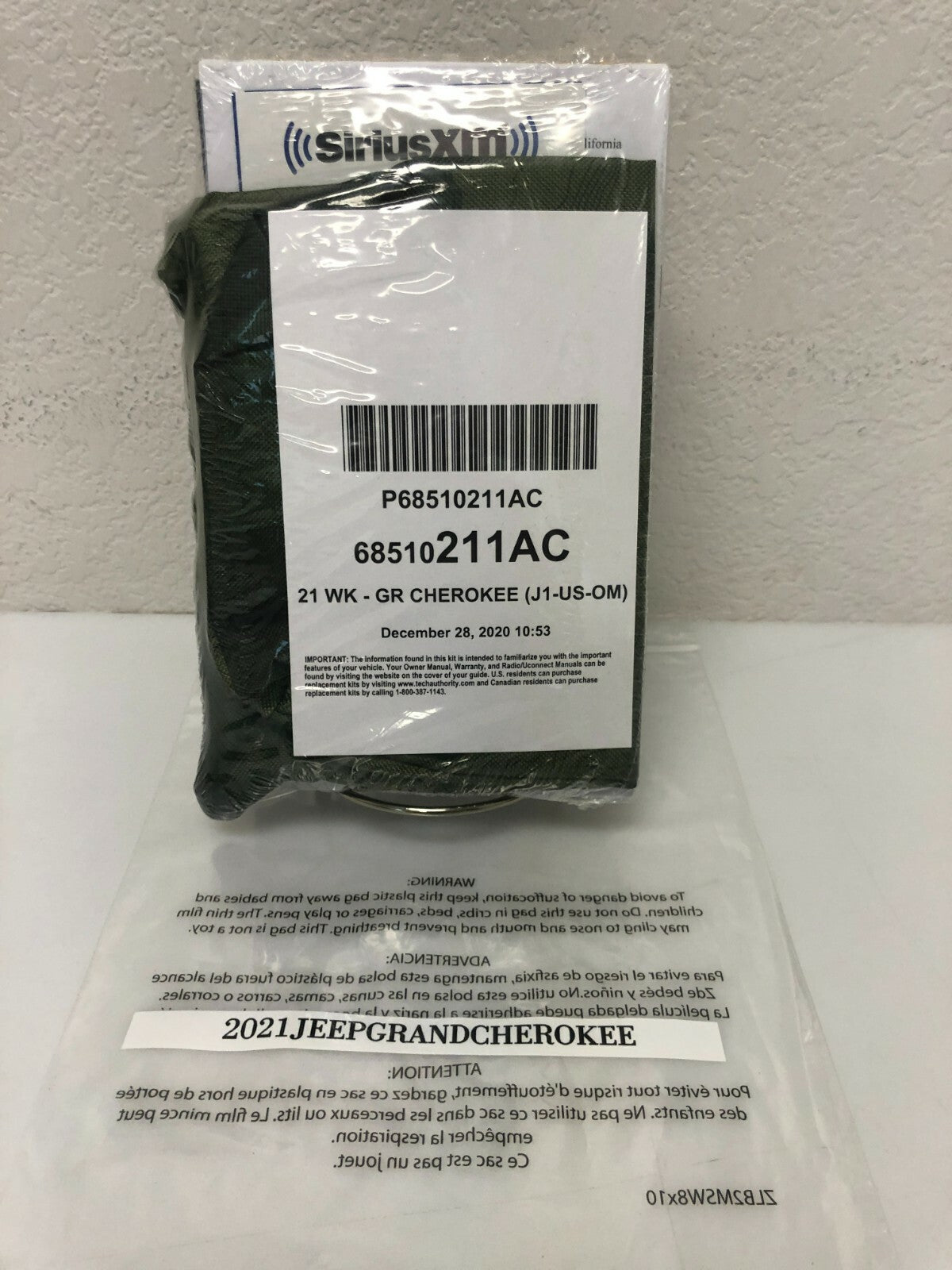 2021 Jeep Grand Cherokee OEM Owner's Manual w/Jeep Case Sealed--Free Shipping
