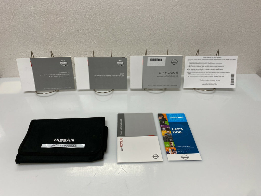 2017 Nissan Rogue Genuine OEM Owner's Manual Set W/Case & Free Shipping!