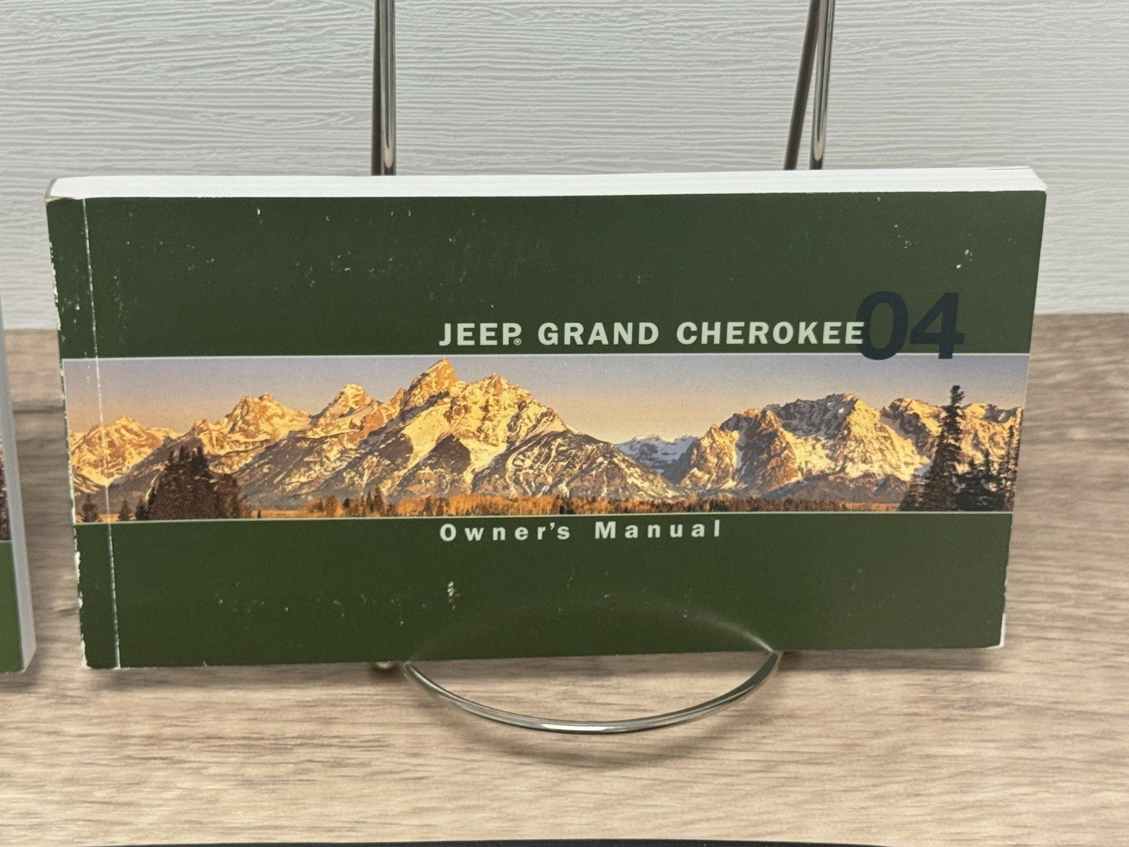 2004 Jeep Grand Cherokee Genuine OEM Owner's Manual Set with Case