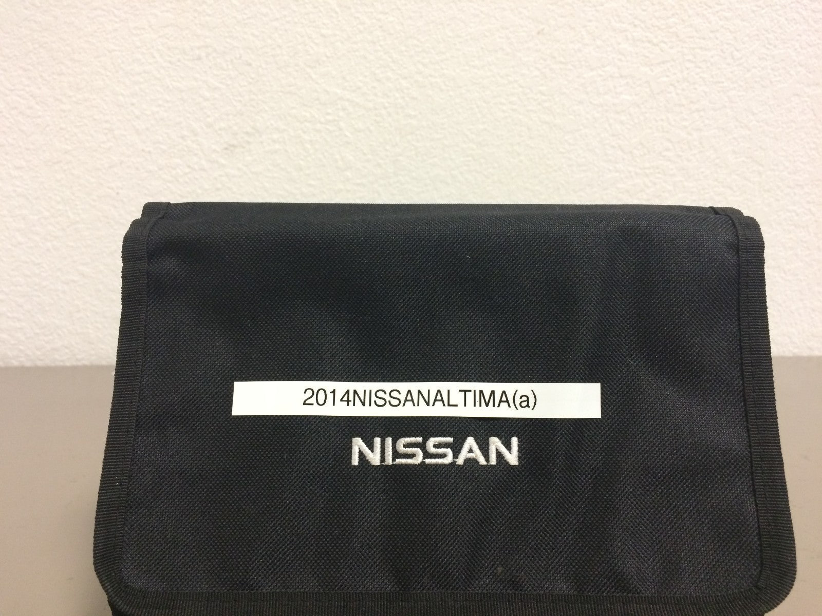 2014 Nissan Altima Sedan Genuine OEM Owner's Manual Set w/Nissan Case