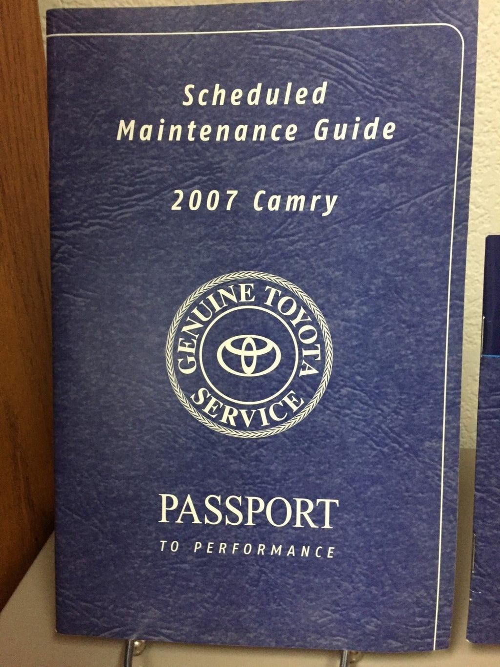 2007 Toyota Camry Genuine OEM Owner's Manual Set w/ Toyota Case & Bonus Key FOB!