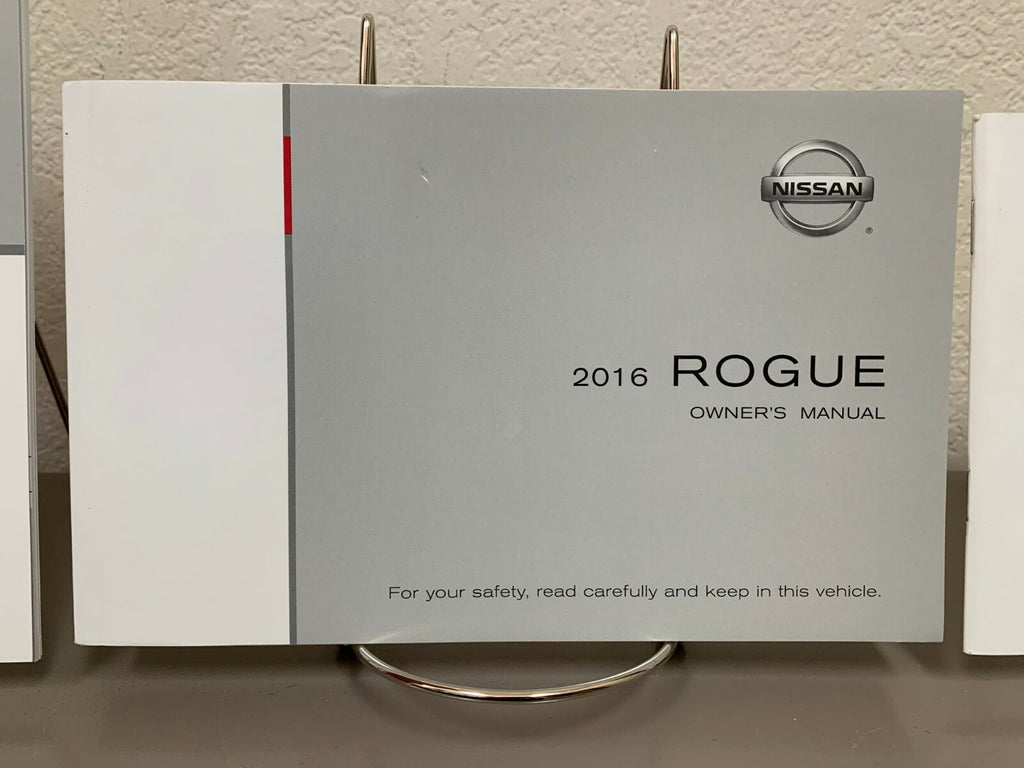 2016 Nissan Rogue Genuine OEM Owner's Manual Set w/Nissan Case--Free Shipping!!!