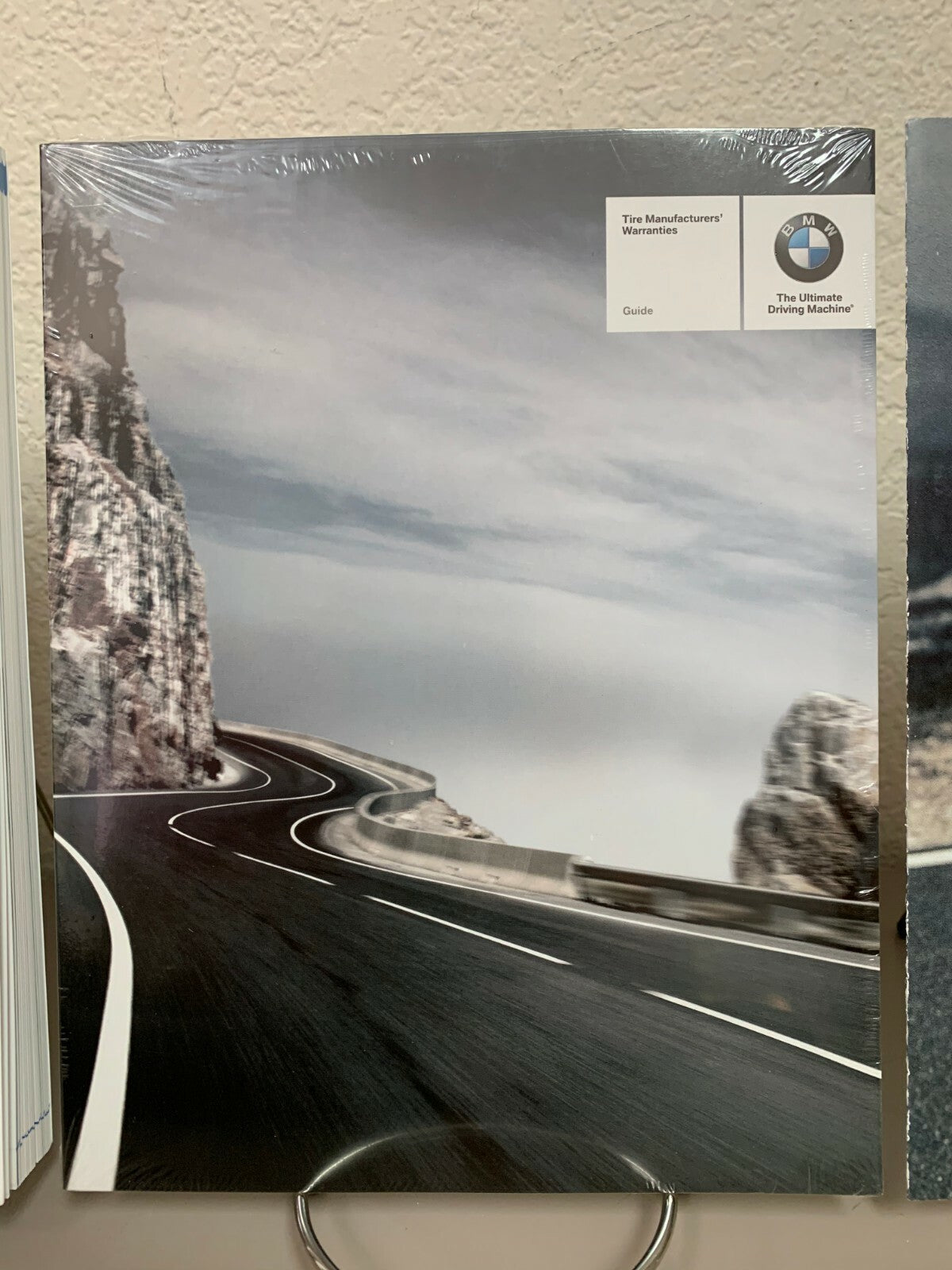 2016 BMW X1 2.8i xDrive Genuine OEM Owner's Manual Set with BMW Case-Ships Free!