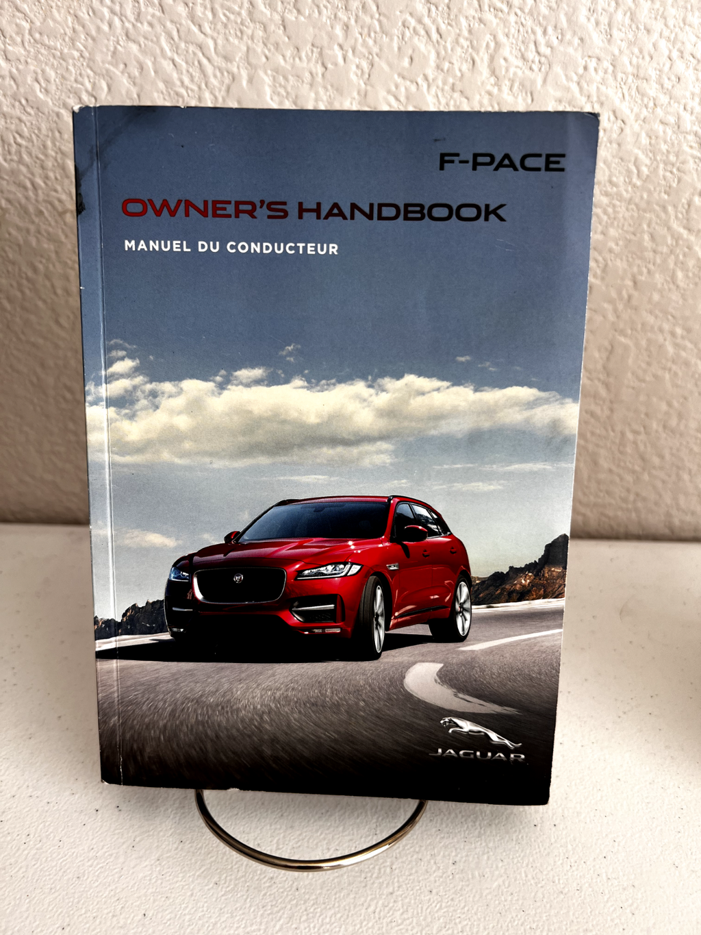 2017 Jaguar F-Pace OEM Owner's Manual Set w/Case --- Free Shipping!!!