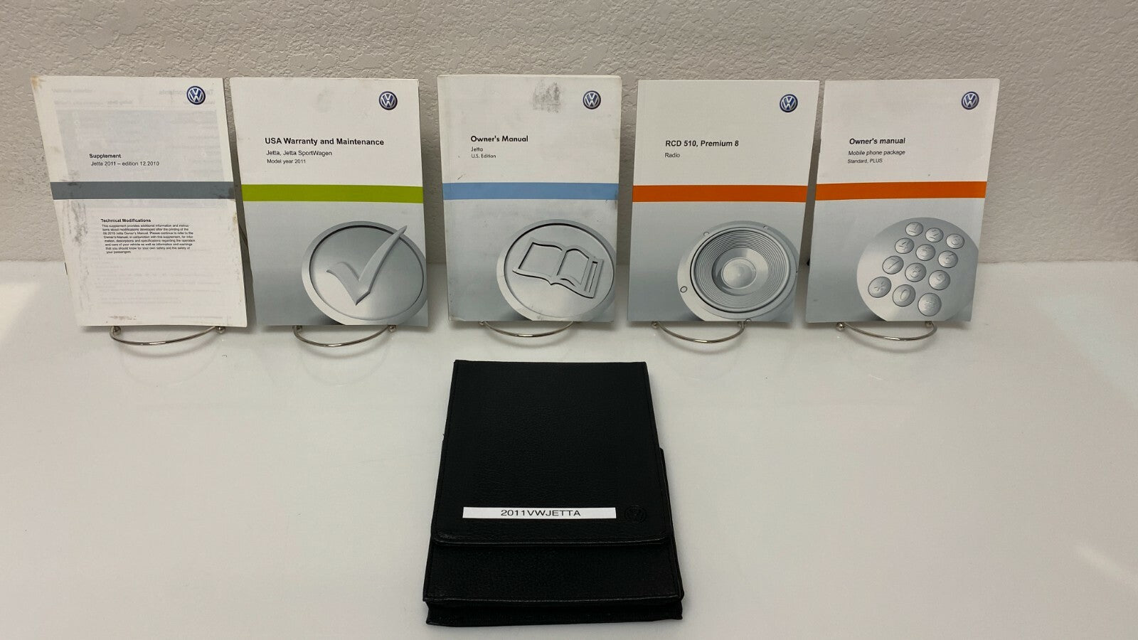 2011 Volkswagen VW Jetta Genuine OEM Owner's Manual Set w/Case--Free Shipping!!