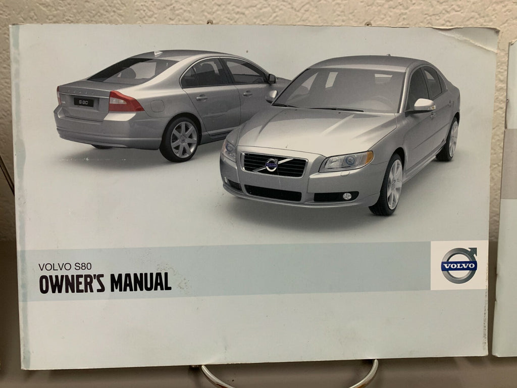 2010 Volvo S80 Genuine OEM Owner's Manual Set with Case--Free Shipping!