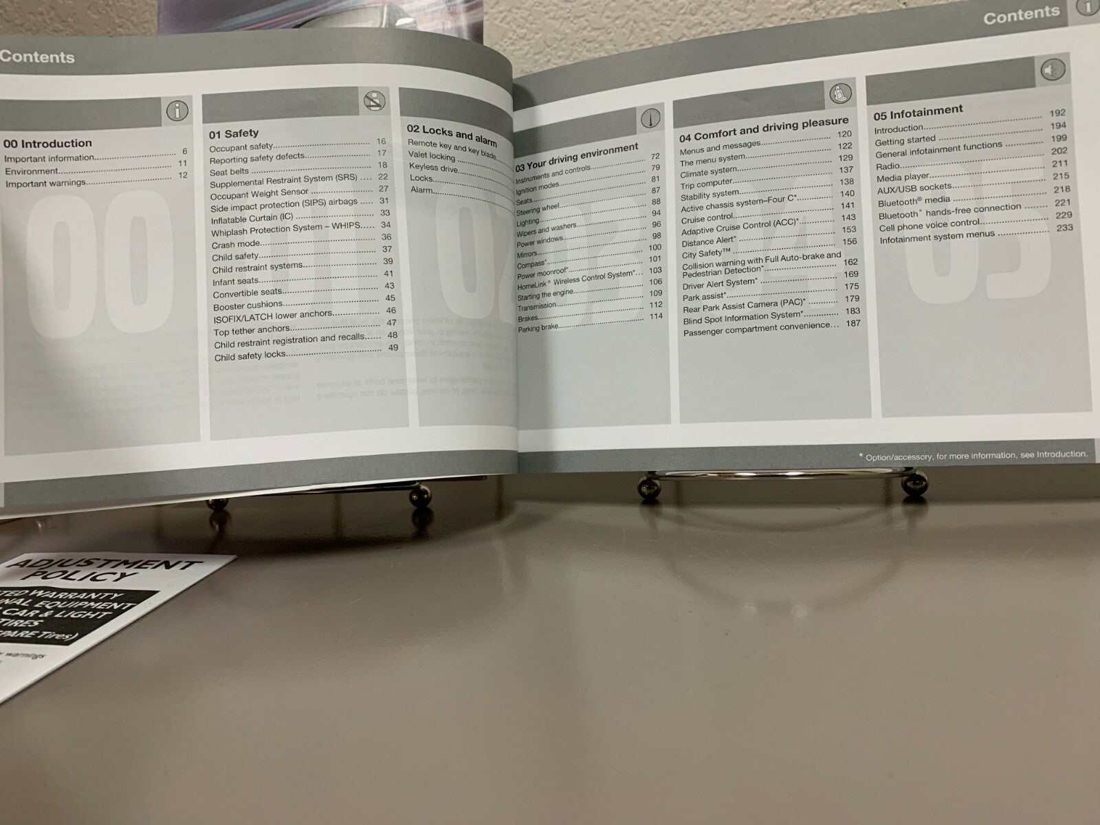 2011 Volvo S60 Genuine OEM Owner's Manual Set with Case--Free Shipping!