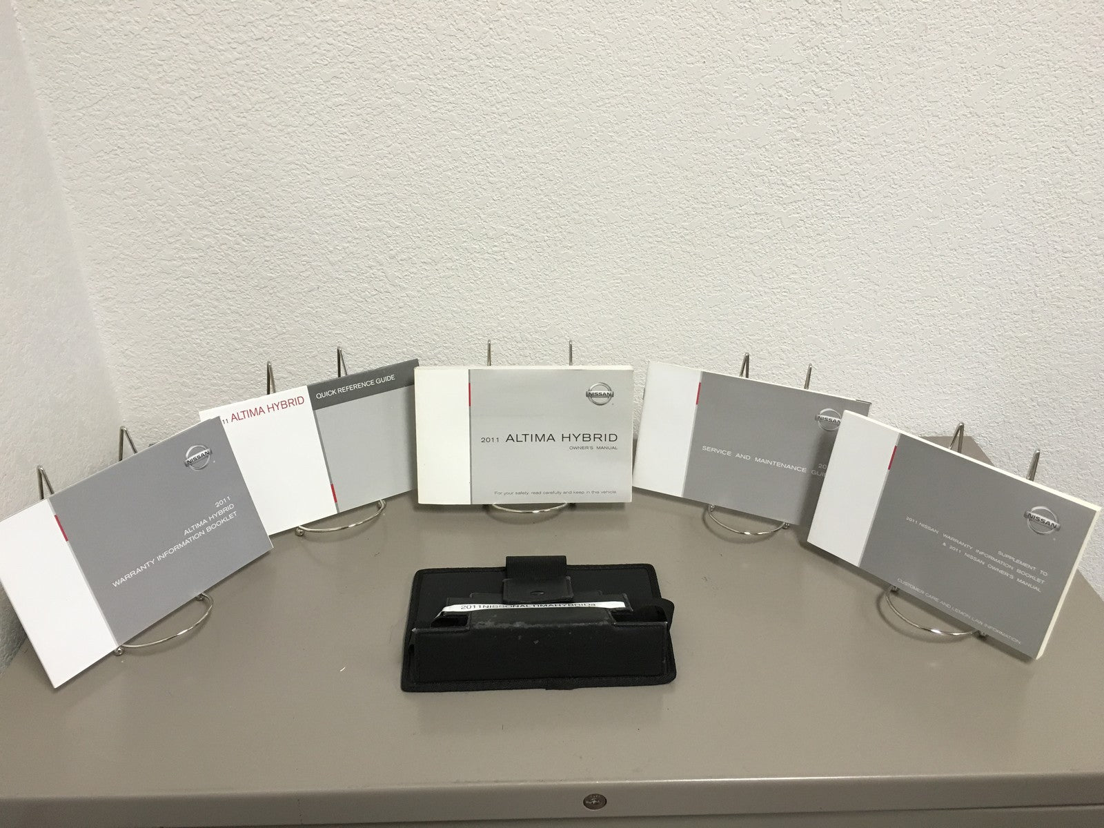 2011 Nissan Altima Hybrid Genuine OEM Owner's Manual Set with Case