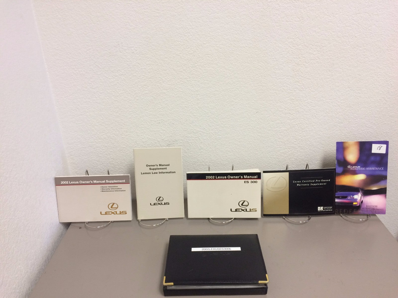 2002 Lexus ES 300 Genuine OEM Owner's Manual Set with Case -- Free Shipping!