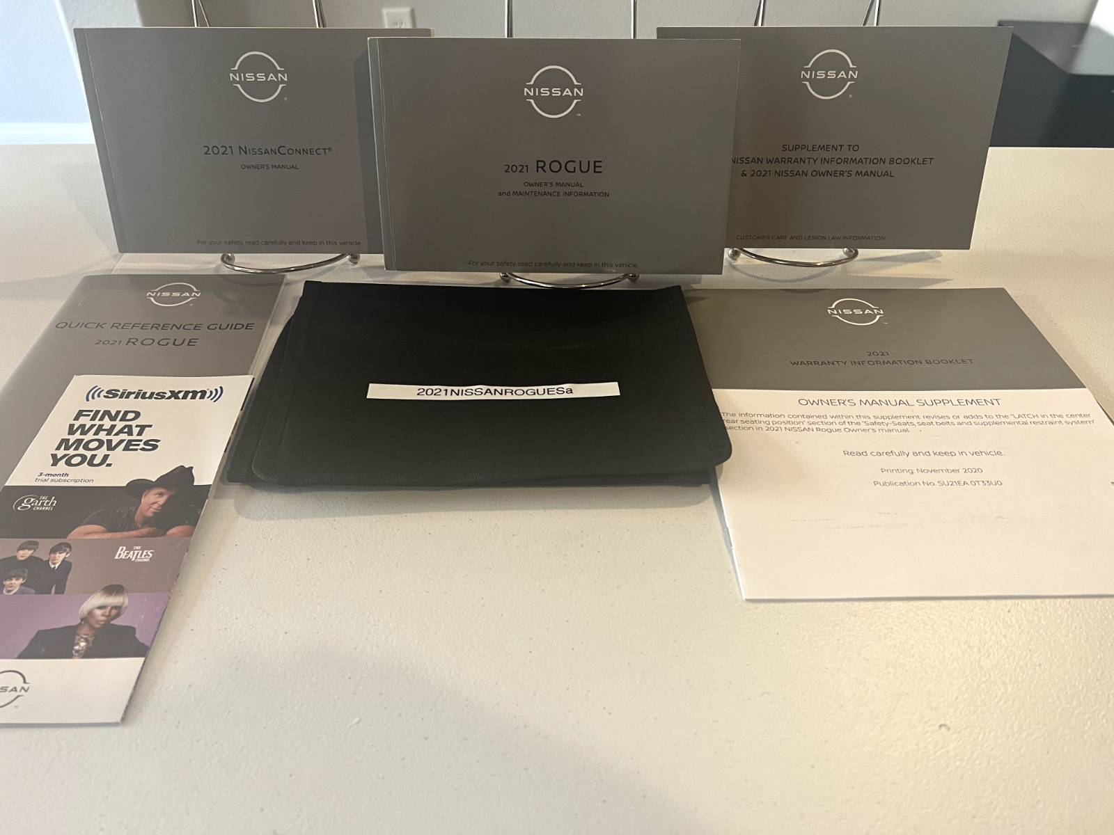 2021 Nissan Rogue OEM Owner's Manual Set W/Case, Free Shipping.
