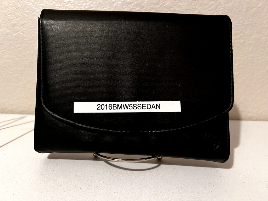 2016 BMW 5 Series Sedan Owner's Manual set w/ Supplements includes BMW logo case