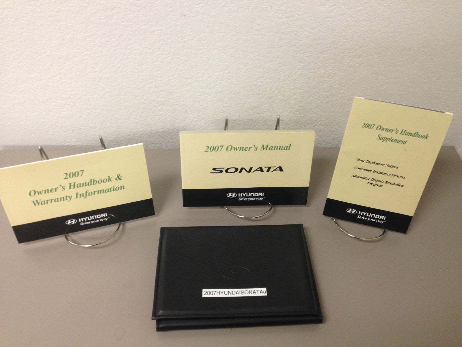 2007 Hyundai Sonata Genuine OEM Owner's Manual Set w/Hyundai Case--Free Shipping