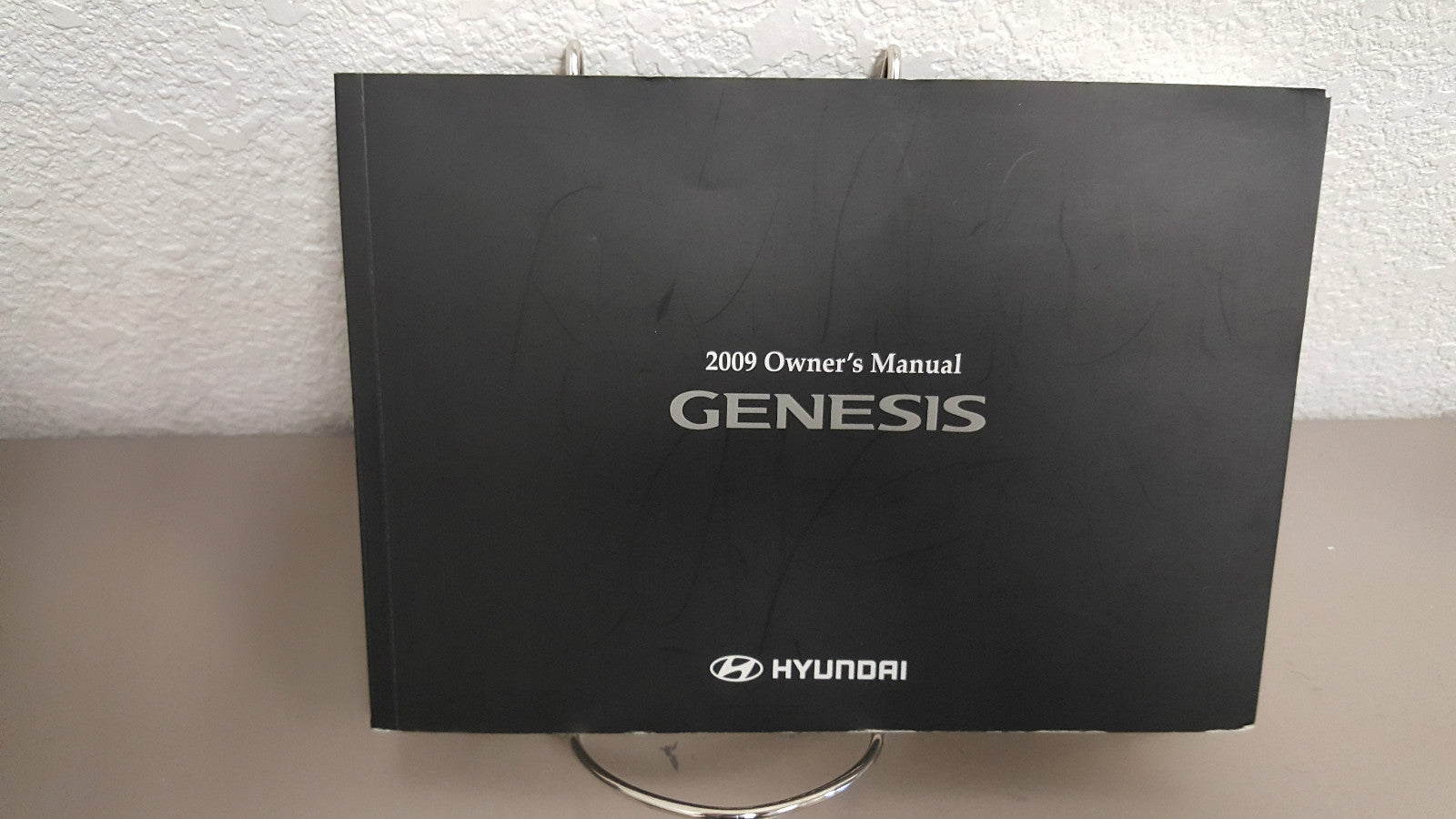 2009 Hyundai Genesis Genuine OEM Owner's Manual Set w/Leather Case-Free Shipping