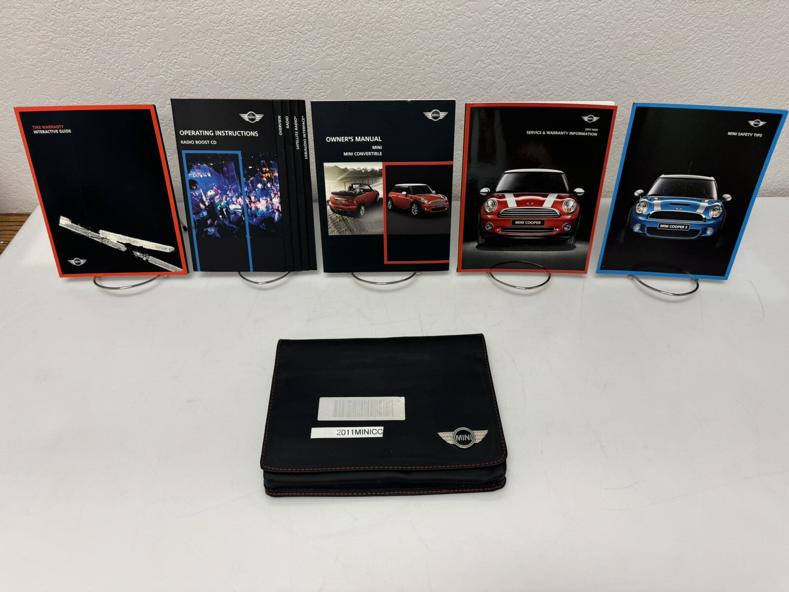 2011 Mini Cooper/Mini Convertible Genuine OEM Owner's Manual Set w/Mini Case