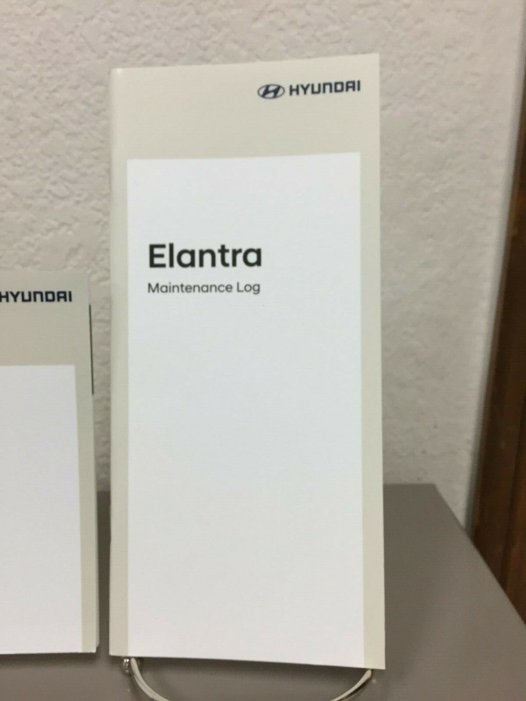 2018 Hyundai Elantra Genuine OEM Owner's Manual Set w/Hyundai Case-Free Shipping