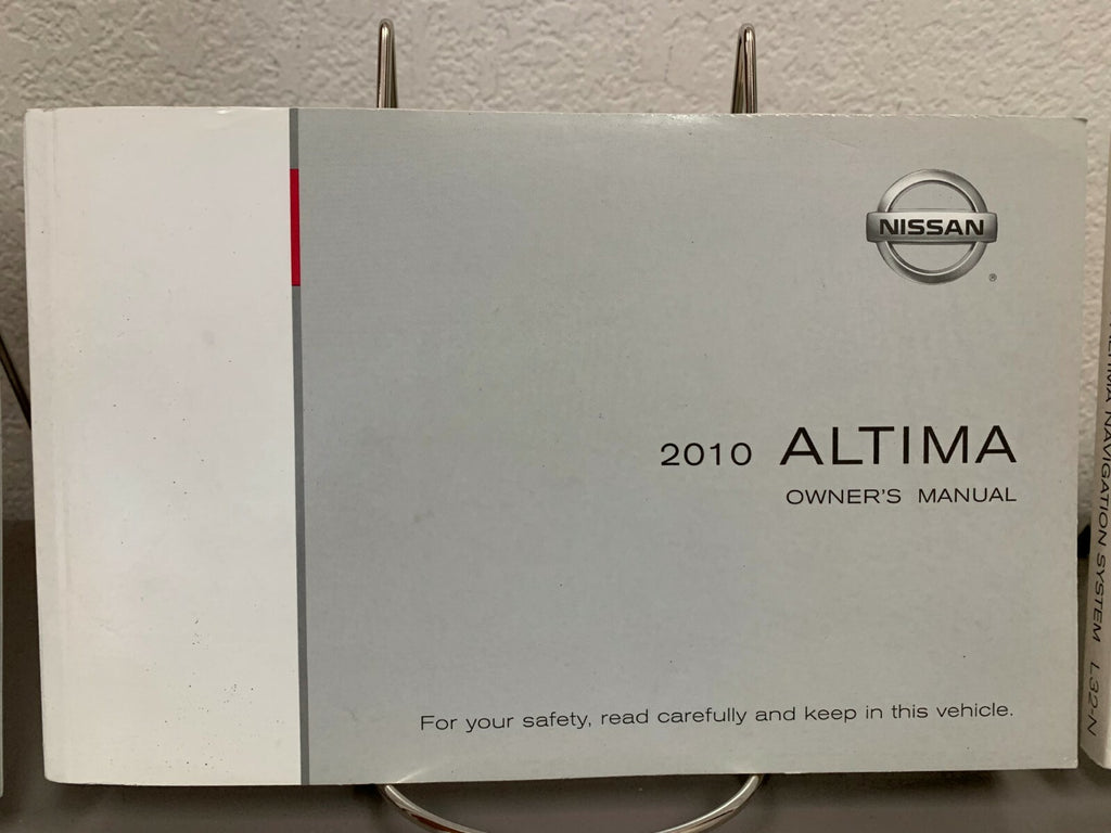 2010 Nissan Altima Sedan Genuine OEM Owner's Manual Set w/Case and Bonus Key FOB