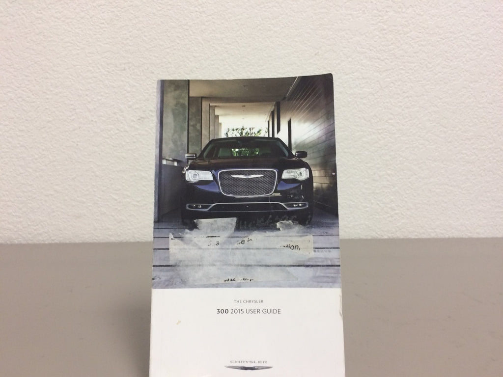 2015 Chrysler 300 Genuine OEM Owner's Manual with Case--Fast Free Shipping!