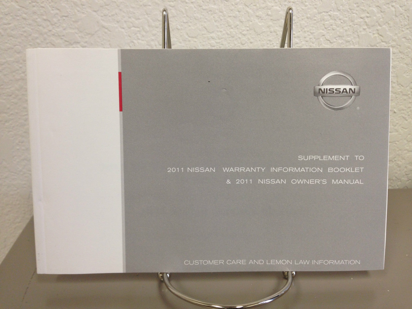 2011 Nissan Versa Genuine OEM Owner's Manual with Case--Fast Free Shipping