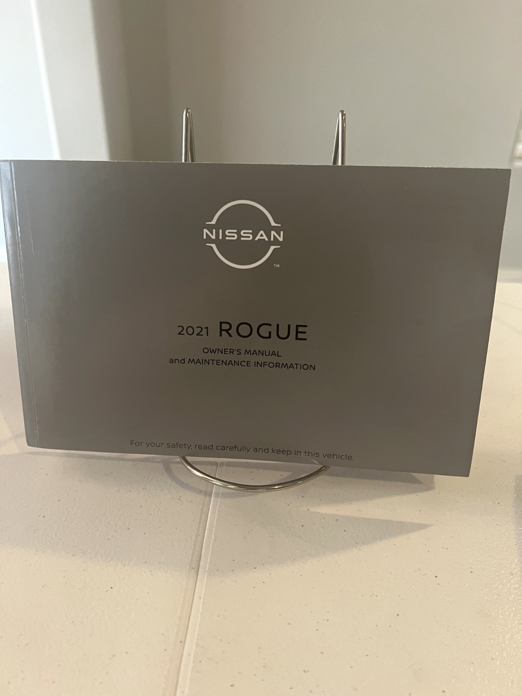 2021 Nissan Rogue OEM Owner's Manual Set W/Case, Free Shipping.