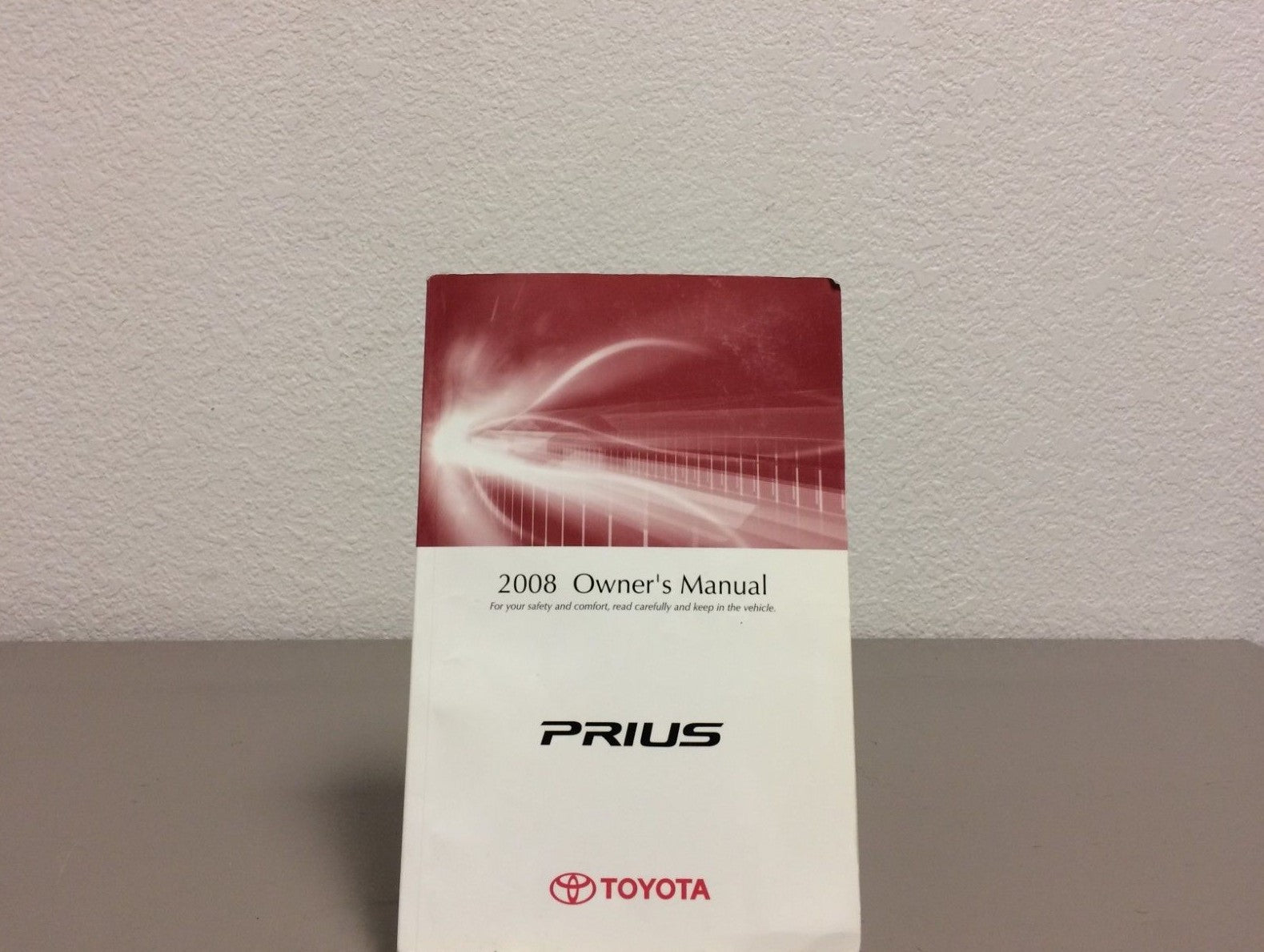 2008 Toyota Prius Genuine OEM Owner's Manual in Good to Very Good Condition