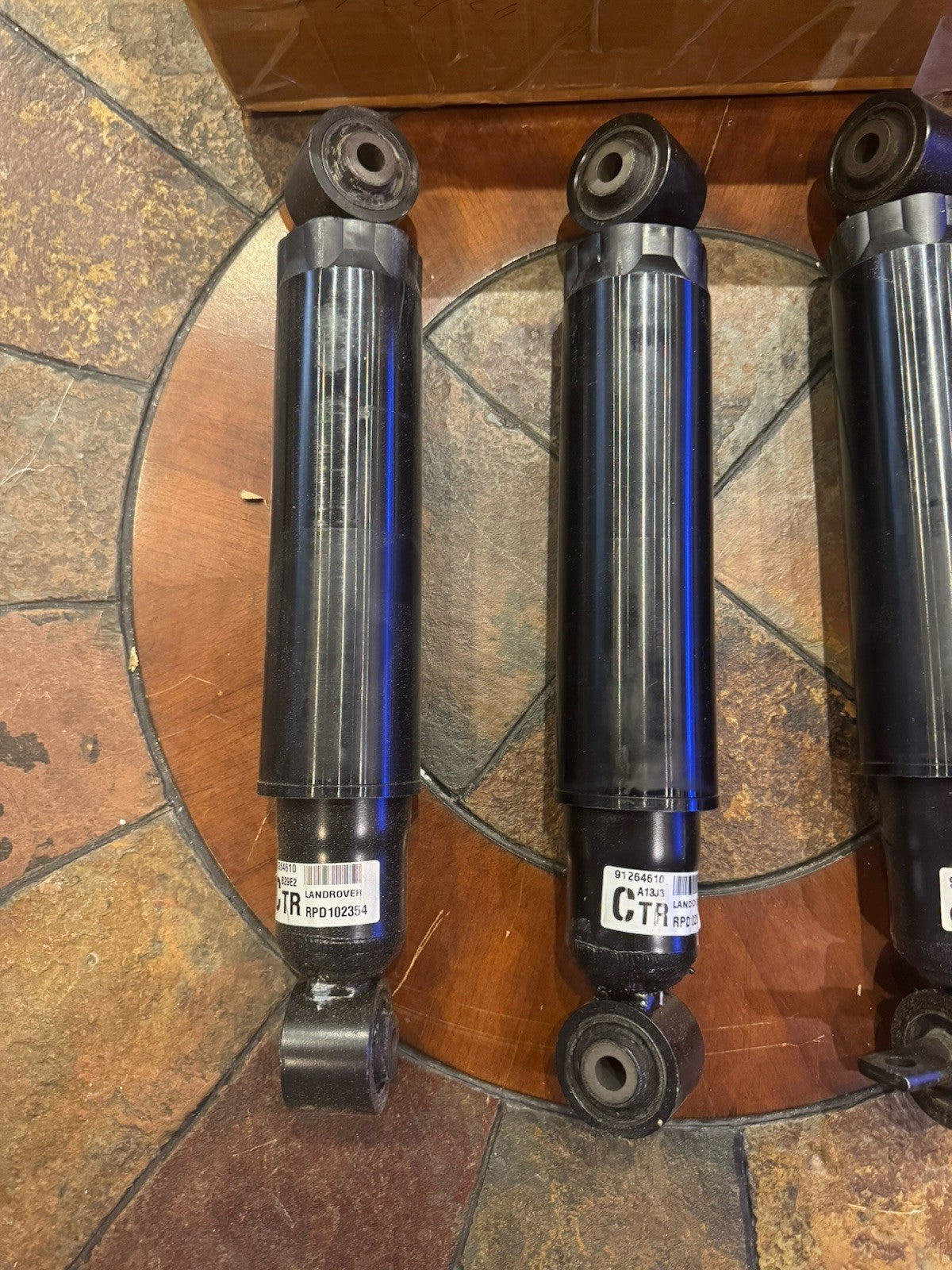 Genuine LAND ROVER Discovery (1999-2002) Shock Absorber Front and Rear-Full Set