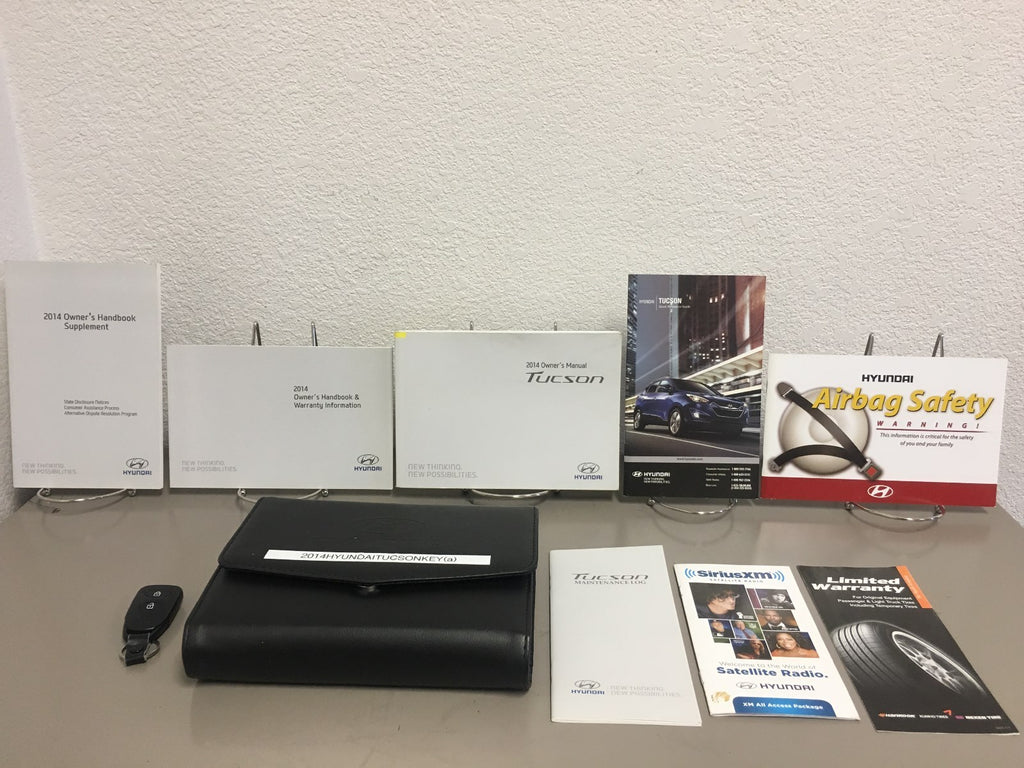 2014 Hyundai Tucson Genuine OEM Owner's Manual Set w/Case & Bonus Key FOB