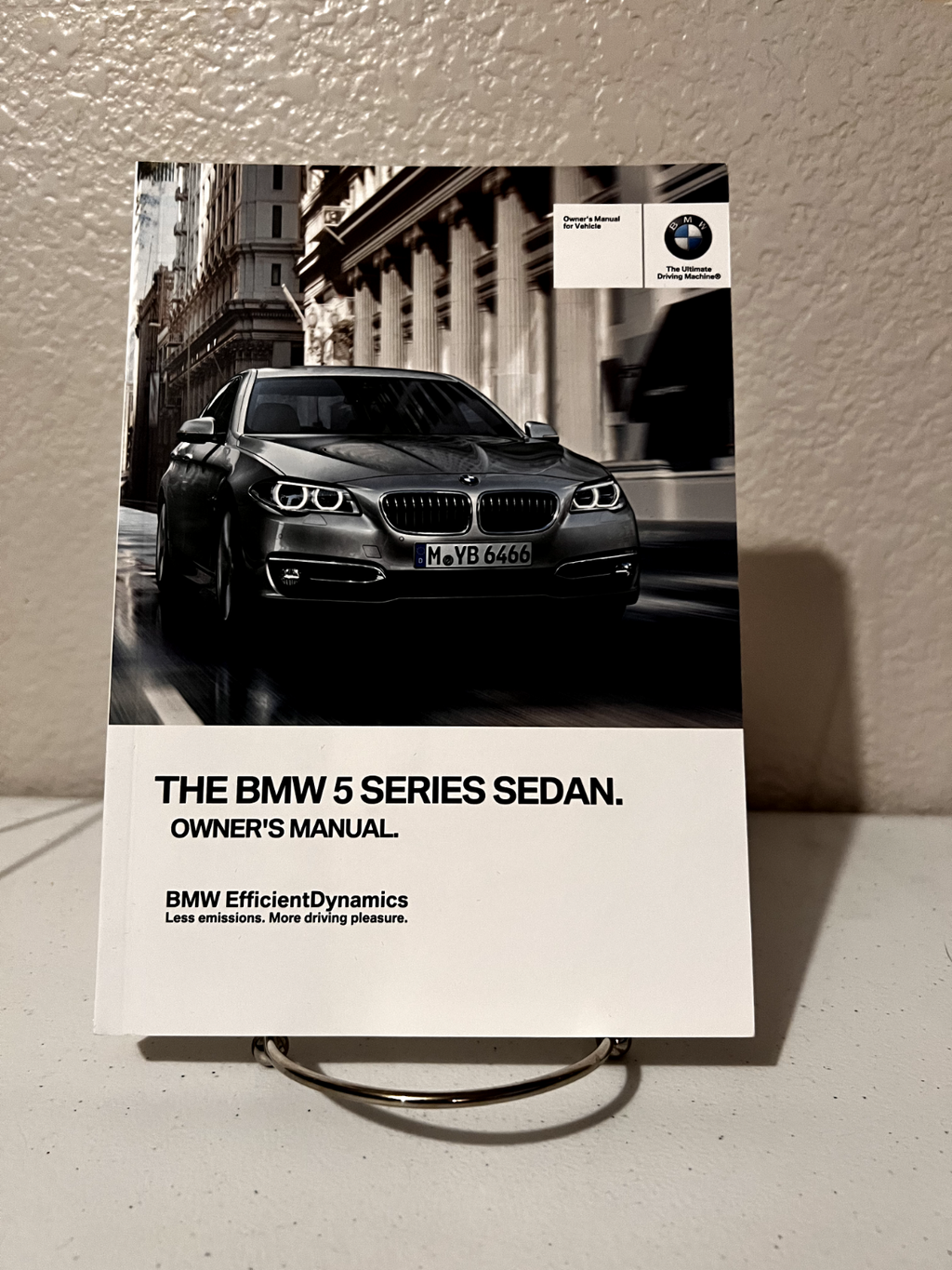 2016 BMW 5 Series Sedan Owner's Manual set w/ Supplements includes BMW logo case
