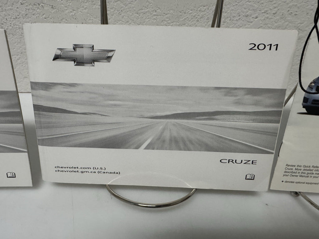 2011 Chevrolet Cruze Genuine OEM Owner's Manual w/Bonus Key FOB--Free Shipping!