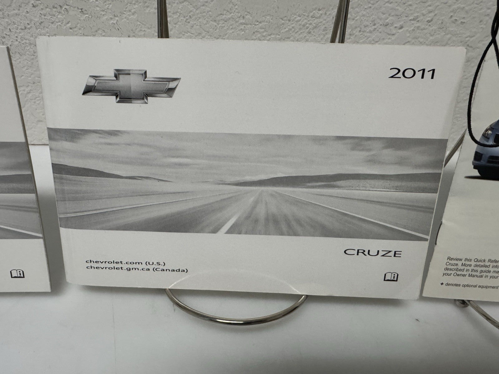 2011 Chevrolet Cruze Genuine OEM Owner's Manual w/Bonus Key FOB--Free Shipping!