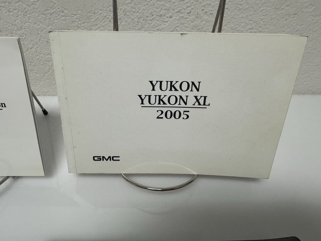 2005 GMC Yukon / Yukon XL Genuine OEM Owner's Manual Set w/GMC Case