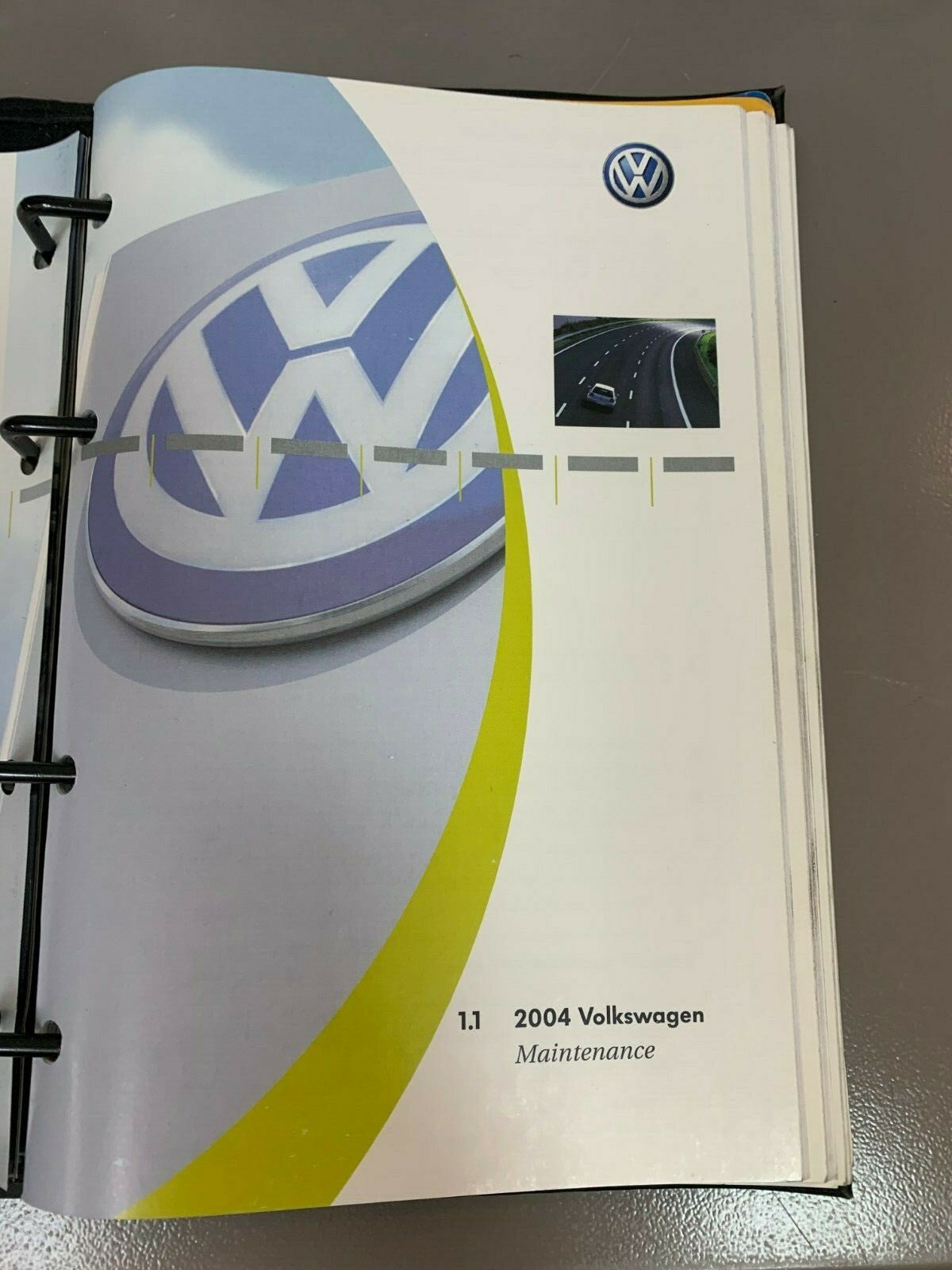 2004 VW Passat Genuine OEM Owners Manual Set w/VW Case--Fast Free Shipping!!!