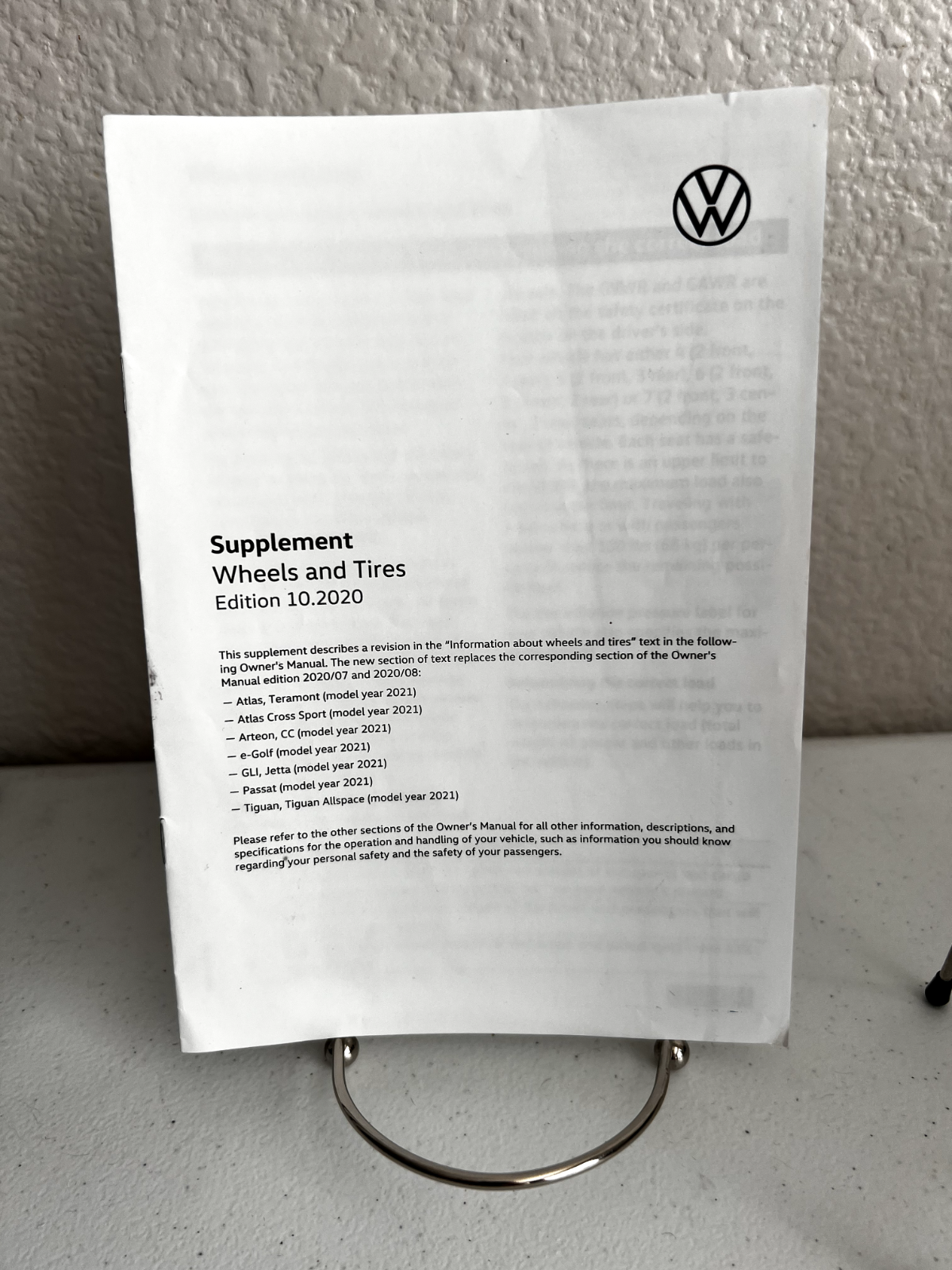 2021 Volkswagen GLI Jetta Owner's Manual Set w/case and free shipping