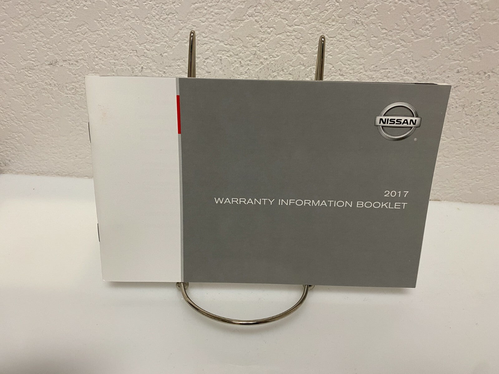 2017 Nissan Rogue Genuine OEM Owner's Manual Set W/Case & Free Shipping!