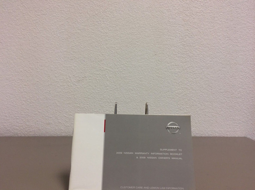 2009 Nissan Versa Genuine OEM Owner's Manual Set with Case--Fast Free Shipping