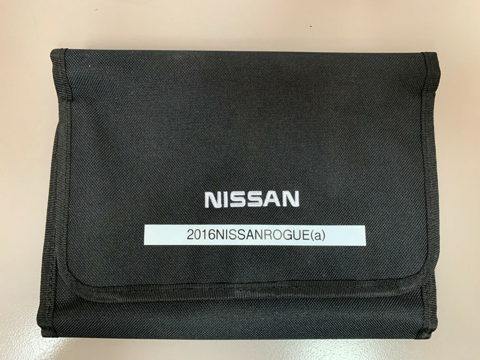 2016 Nissan Rogue Genuine OEM Owner's Manual Set w/Nissan Case--Free Shipping!!!