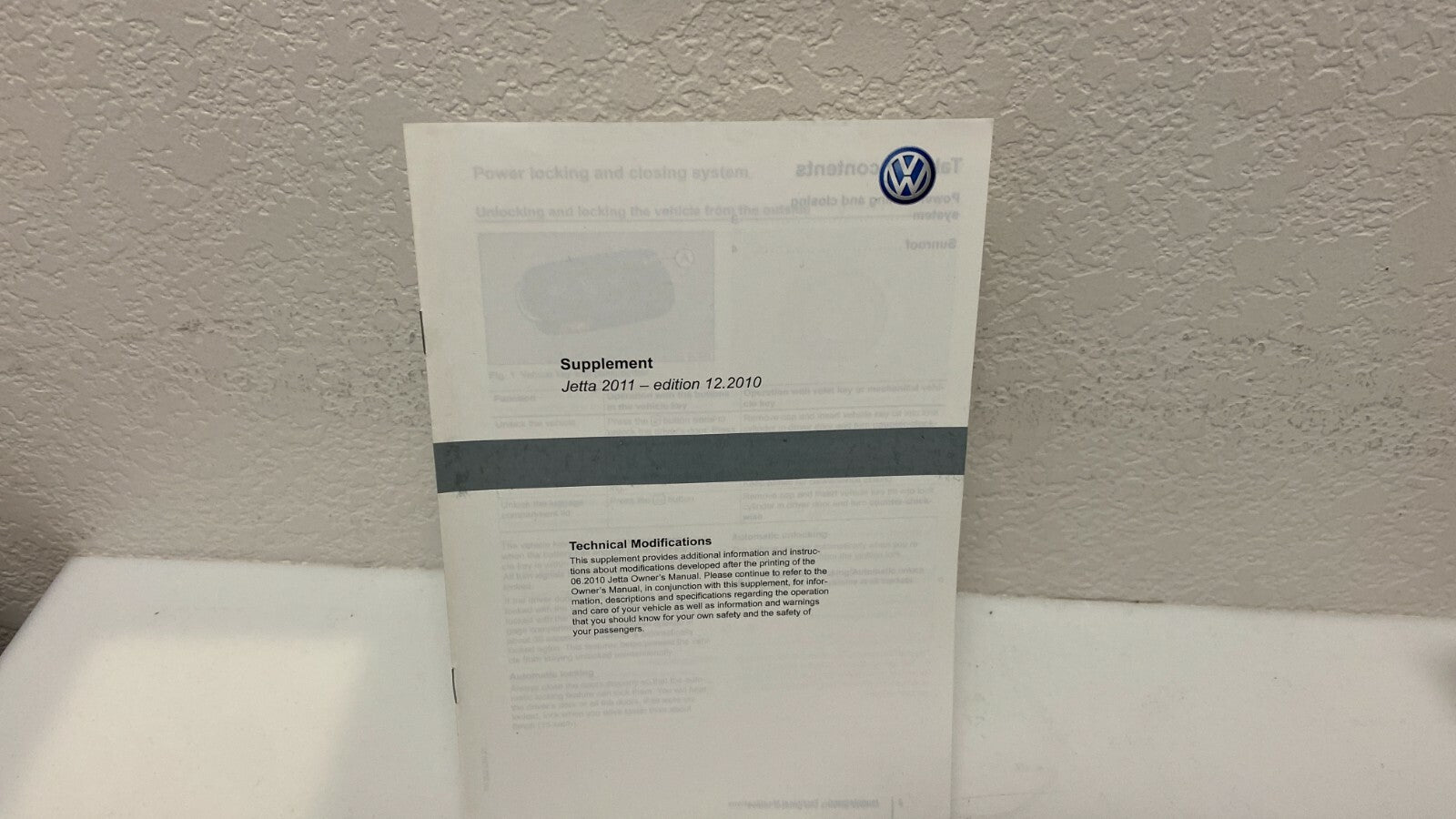 2011 Volkswagen VW Jetta Genuine OEM Owner's Manual Set w/Case Free Shipping!!!