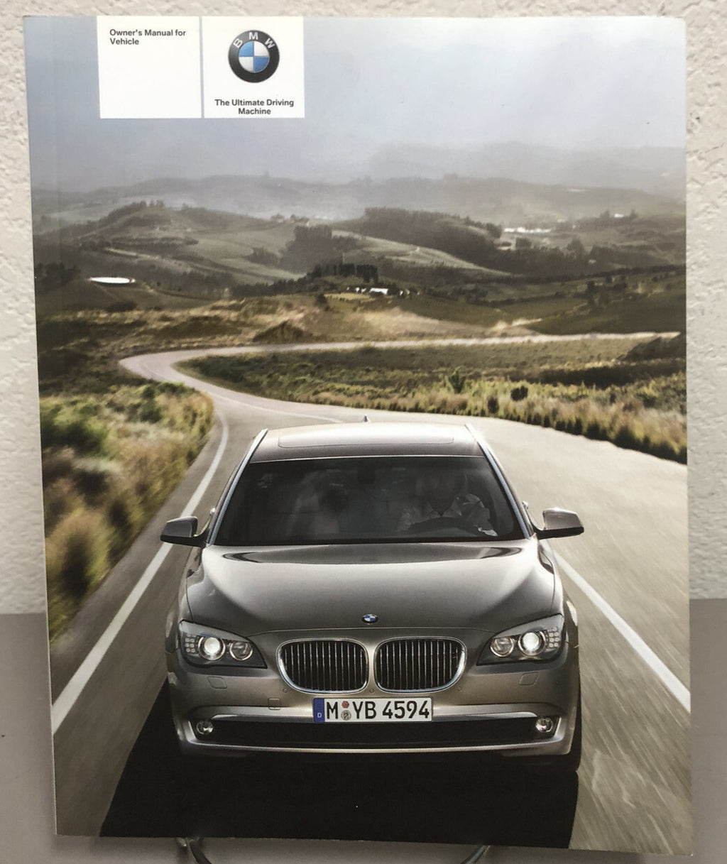 2009 BMW 7-Series 750i 750Li w/ iDrive Genuine OEM Owner's Manual Set w/BMW Case