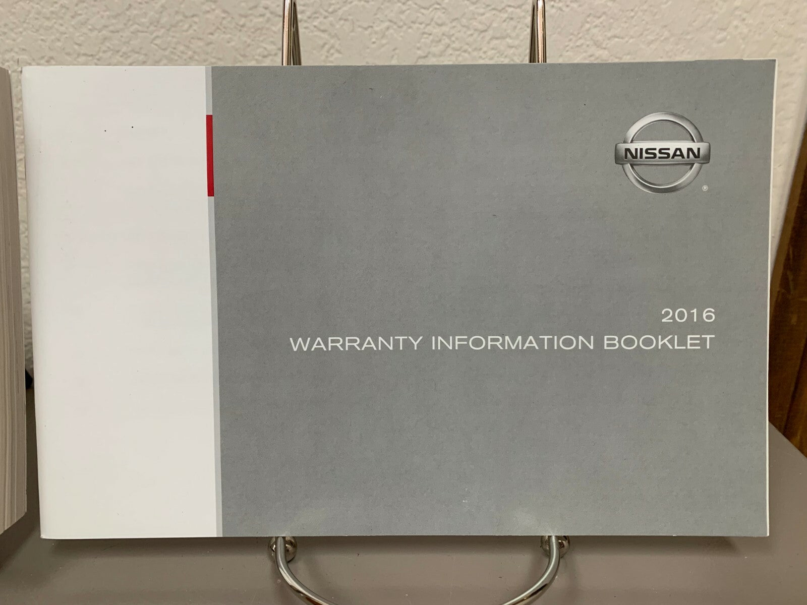 2016 Nissan Rogue Genuine OEM Owner's Manual Set w/Nissan Case--Free Shipping!!!