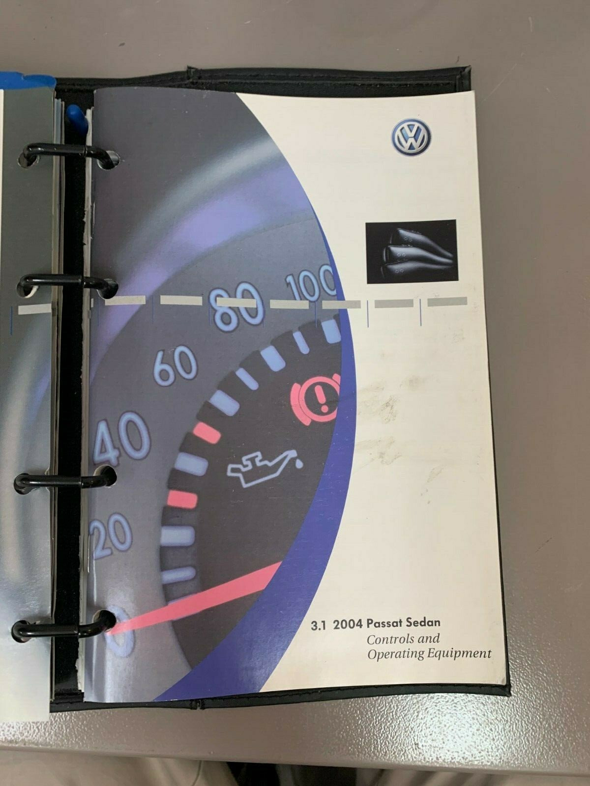 2004 VW Passat Genuine OEM Owners Manual Set w/VW Case--Fast Free Shipping!!!