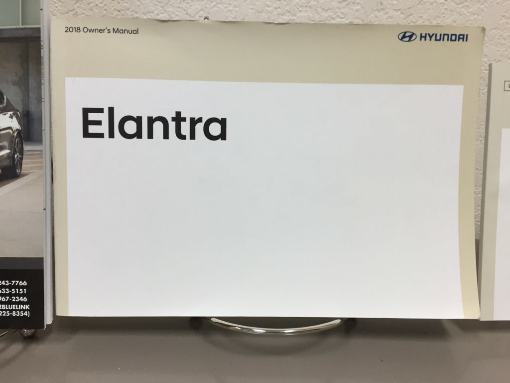 2018 Hyundai Elantra Genuine OEM Owner's Manual Set w/Hyundai Case-Free Shipping