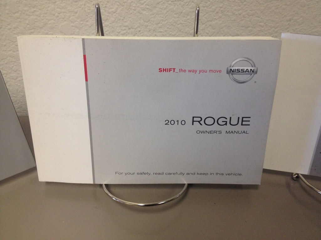2010 Nissan Rogue Genuine OEM Owner's Manual Set w/Nissan Case--Free Shipping!!!