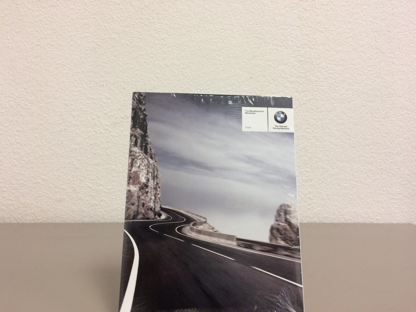 2016 BMW X6 Owner's Manual Set w/Navigation Manual and Factory Case--Ships Free!