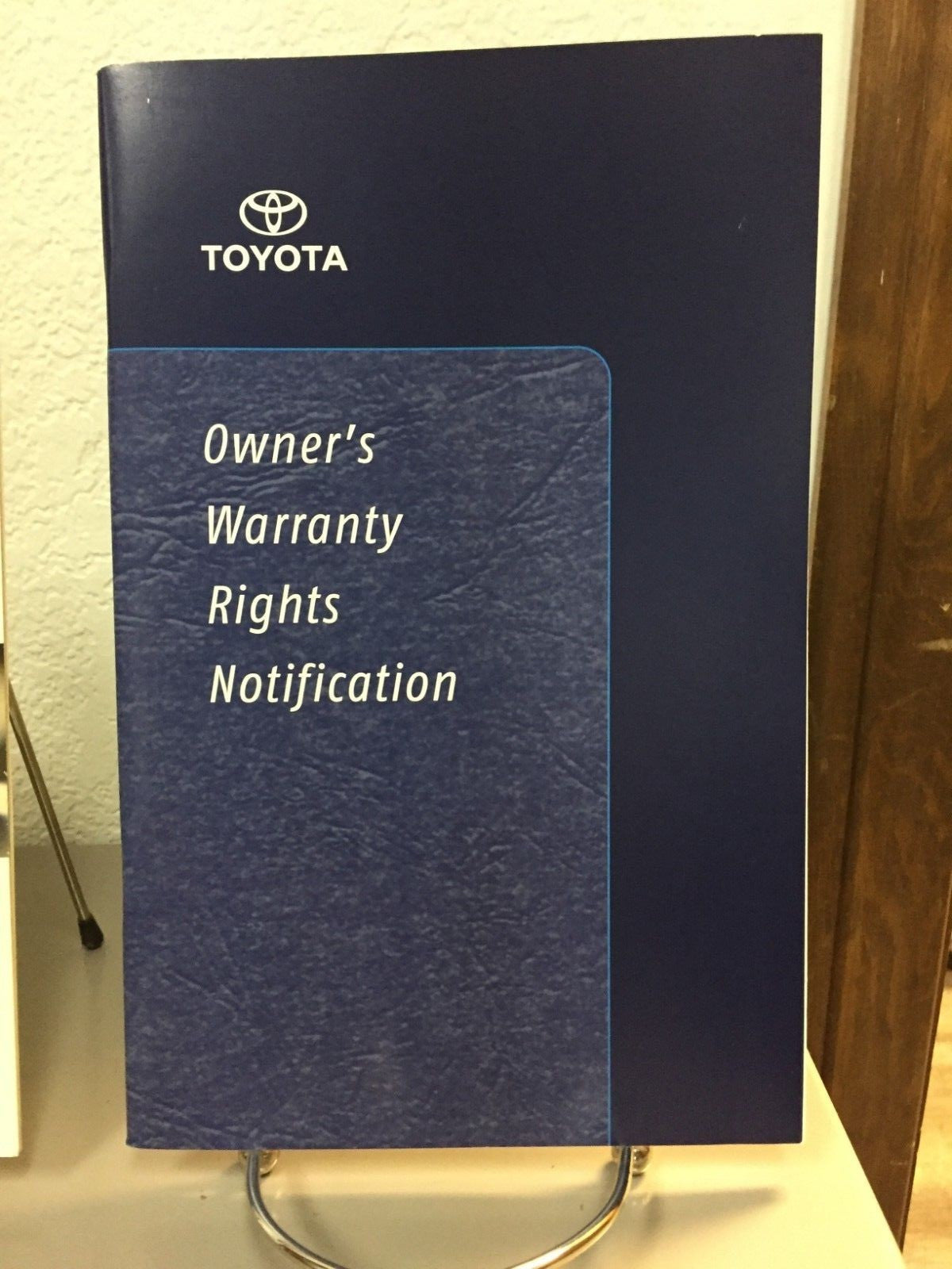 2007 Toyota Camry Genuine OEM Owner's Manual Set w/ Toyota Case & Bonus Key FOB!