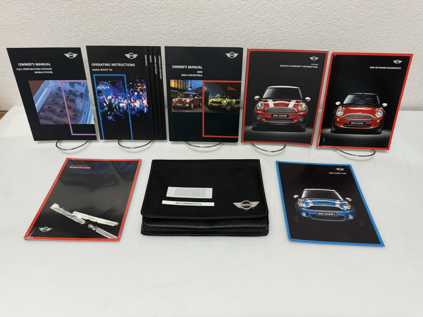2010 Mini Cooper/Mini Convertible Genuine OEM Owner's Manual Set w/Mini Case