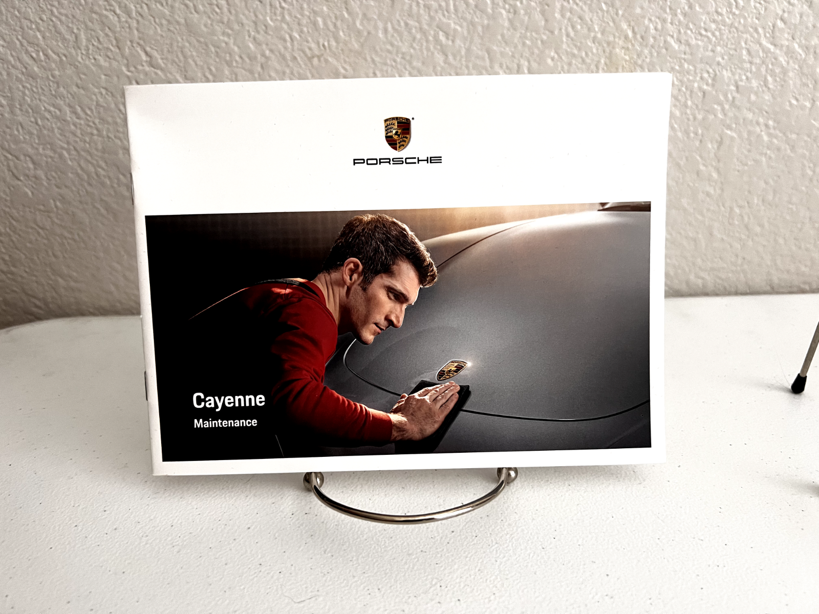 2019 Porsche Cayenne OEM Owner's Manual w/ several supplementals and logo case.